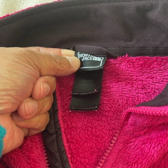 Women’s North Face Osito Fleece Jacket - Picture 3 of 4
